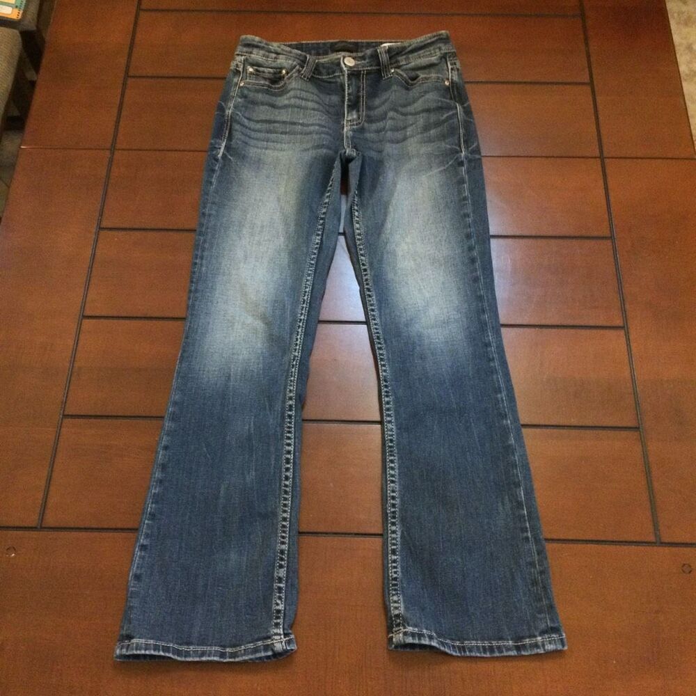 Daytrip Virgo bootcut jeans 27 embellished on pocket